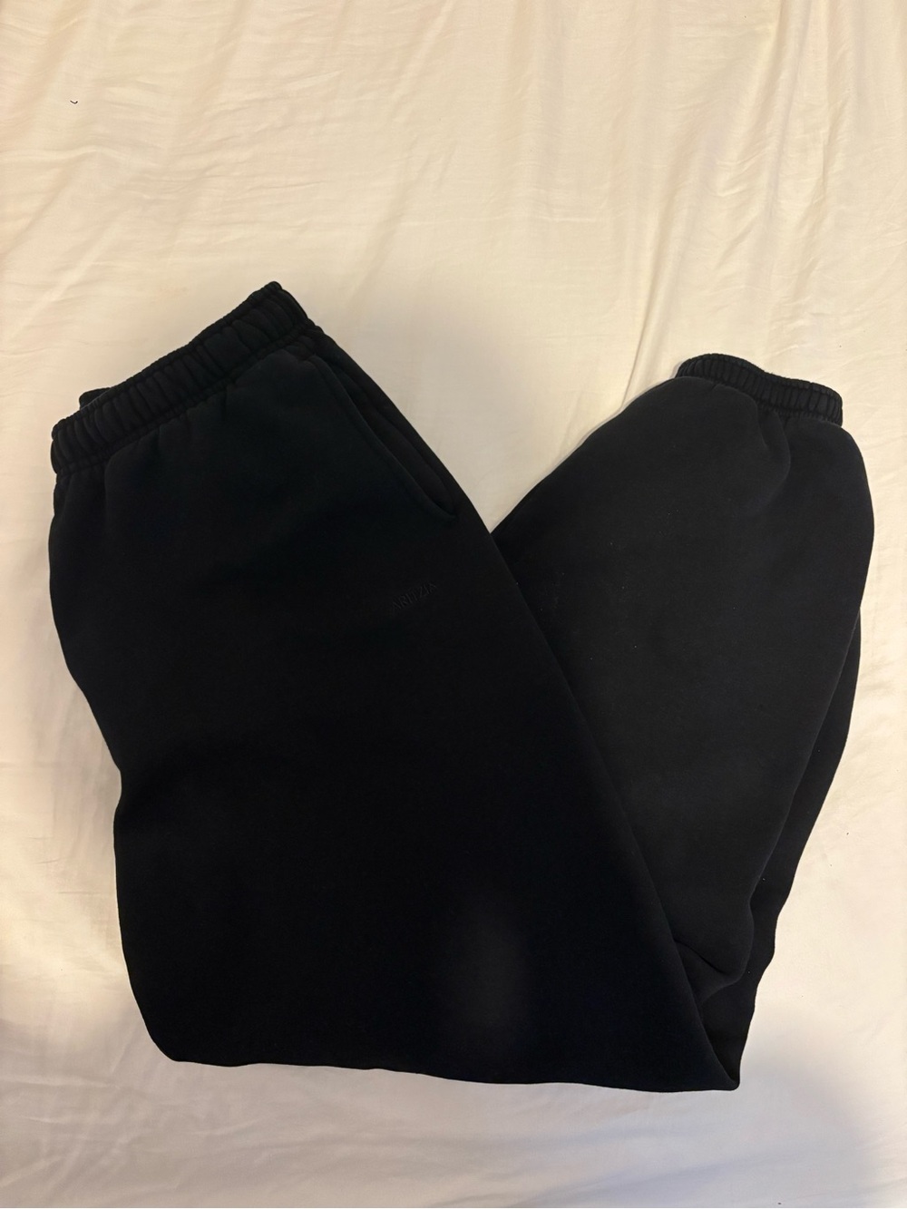Aritzia Sweatfleece Mega Fit Sweatpangs